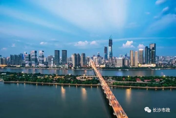 以城市，見未來；與城市，共成長